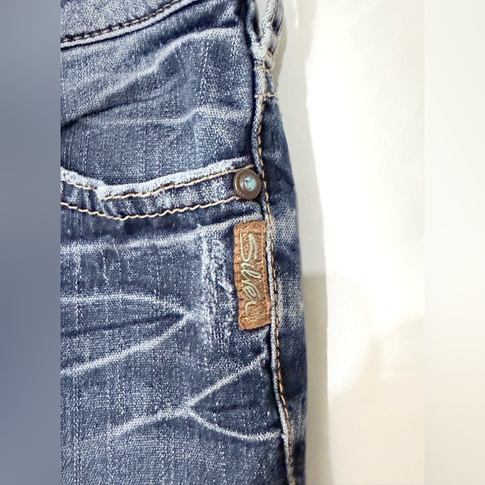 Silver “Tina” Slim Fit Flare Mid Rise Stretchy Figure Flattering Jeans Size 32 - Picture 6 of 14